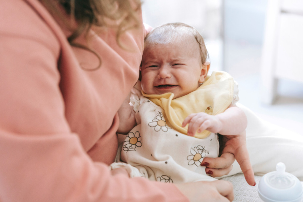 Was tun bei einem Schreibaby: Hilfe für Eltern